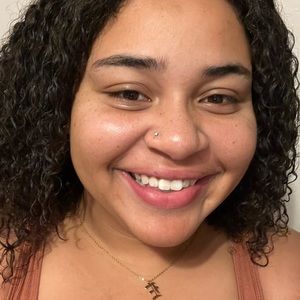 Meet your Posher, Enia